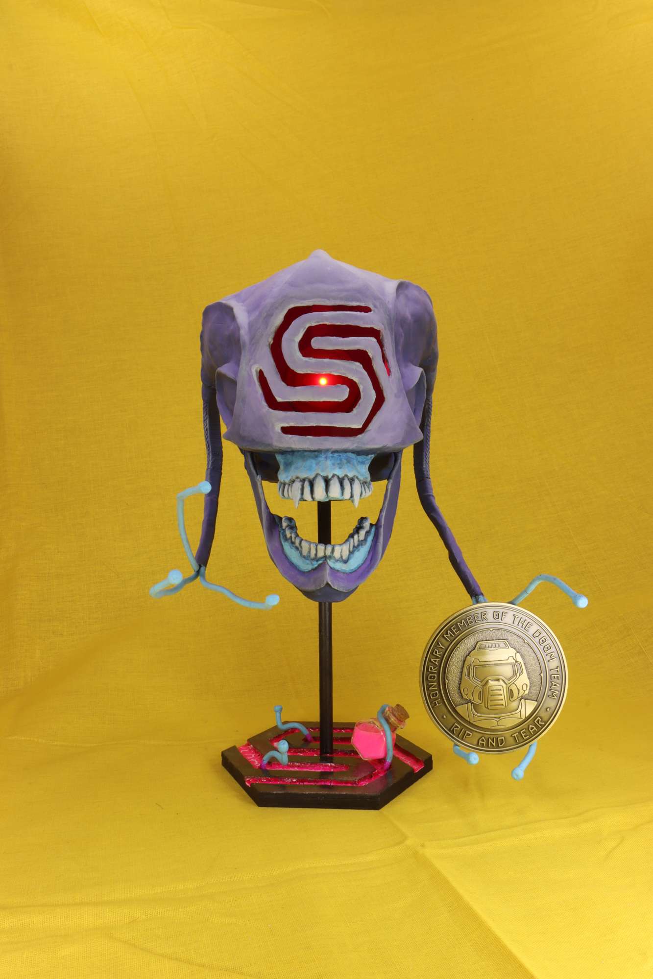 Scidemon with Coin
